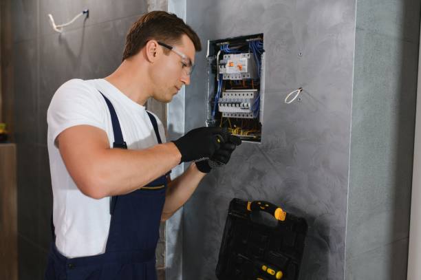 Best Licensed Electrician  in Newburgh Heights, OH